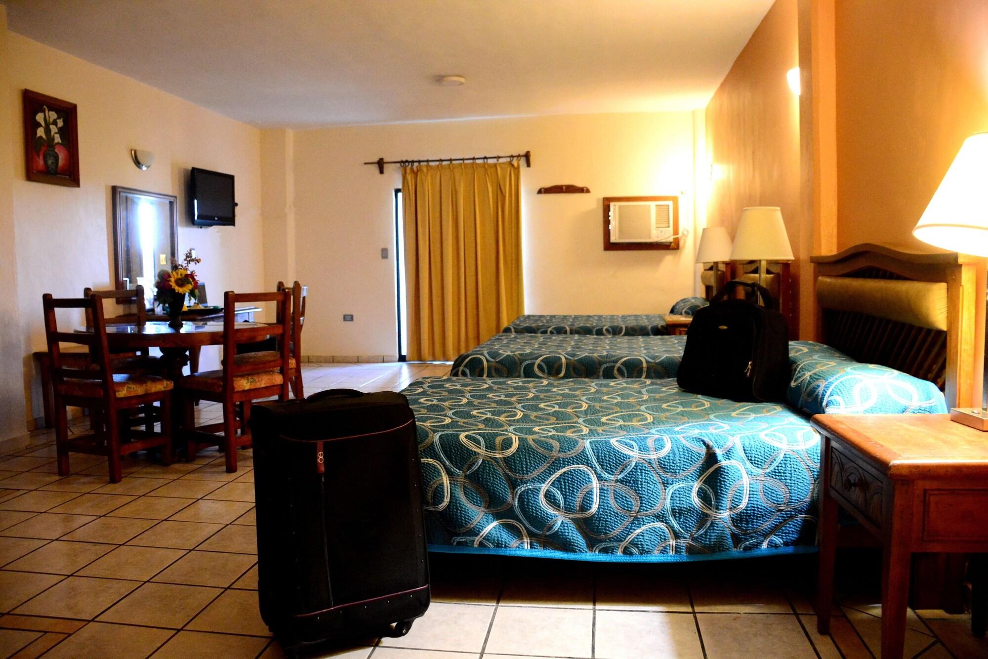 Hotel Las Fuentes Los Mochis Buitenkant foto