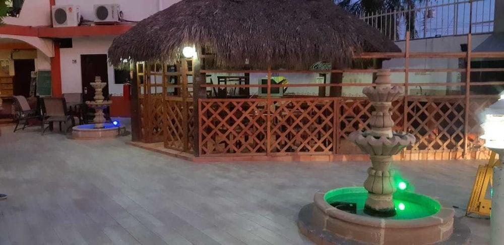 Hotel Las Fuentes Los Mochis Buitenkant foto