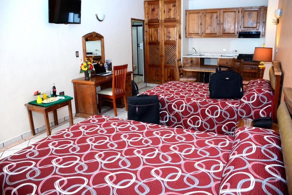 Hotel Las Fuentes Los Mochis Buitenkant foto