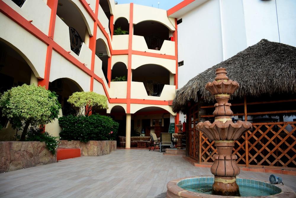 Hotel Las Fuentes Los Mochis Buitenkant foto