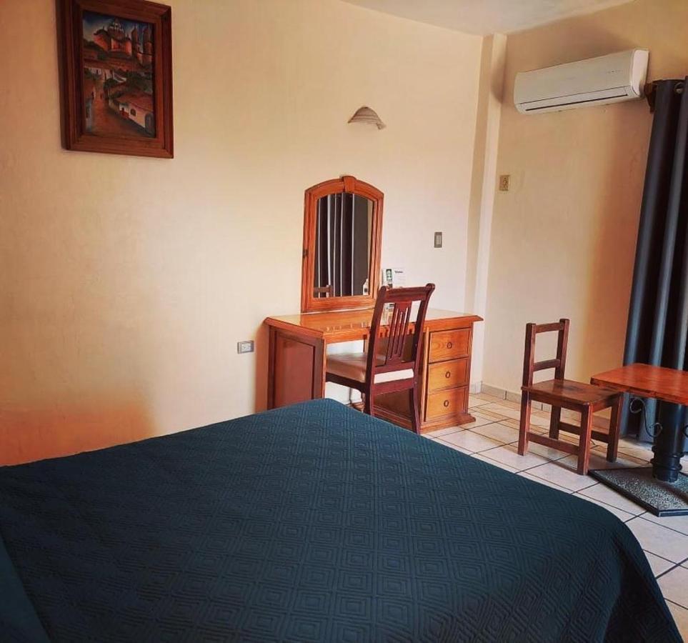 Hotel Las Fuentes Los Mochis Buitenkant foto