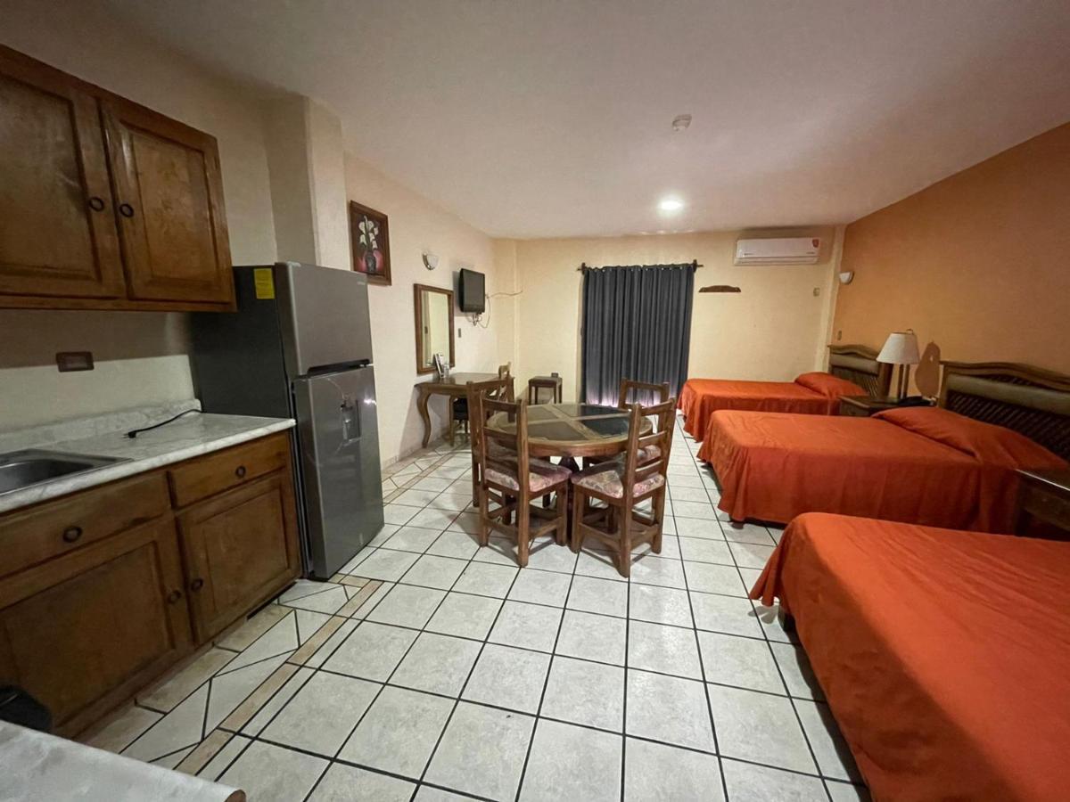 Hotel Las Fuentes Los Mochis Buitenkant foto