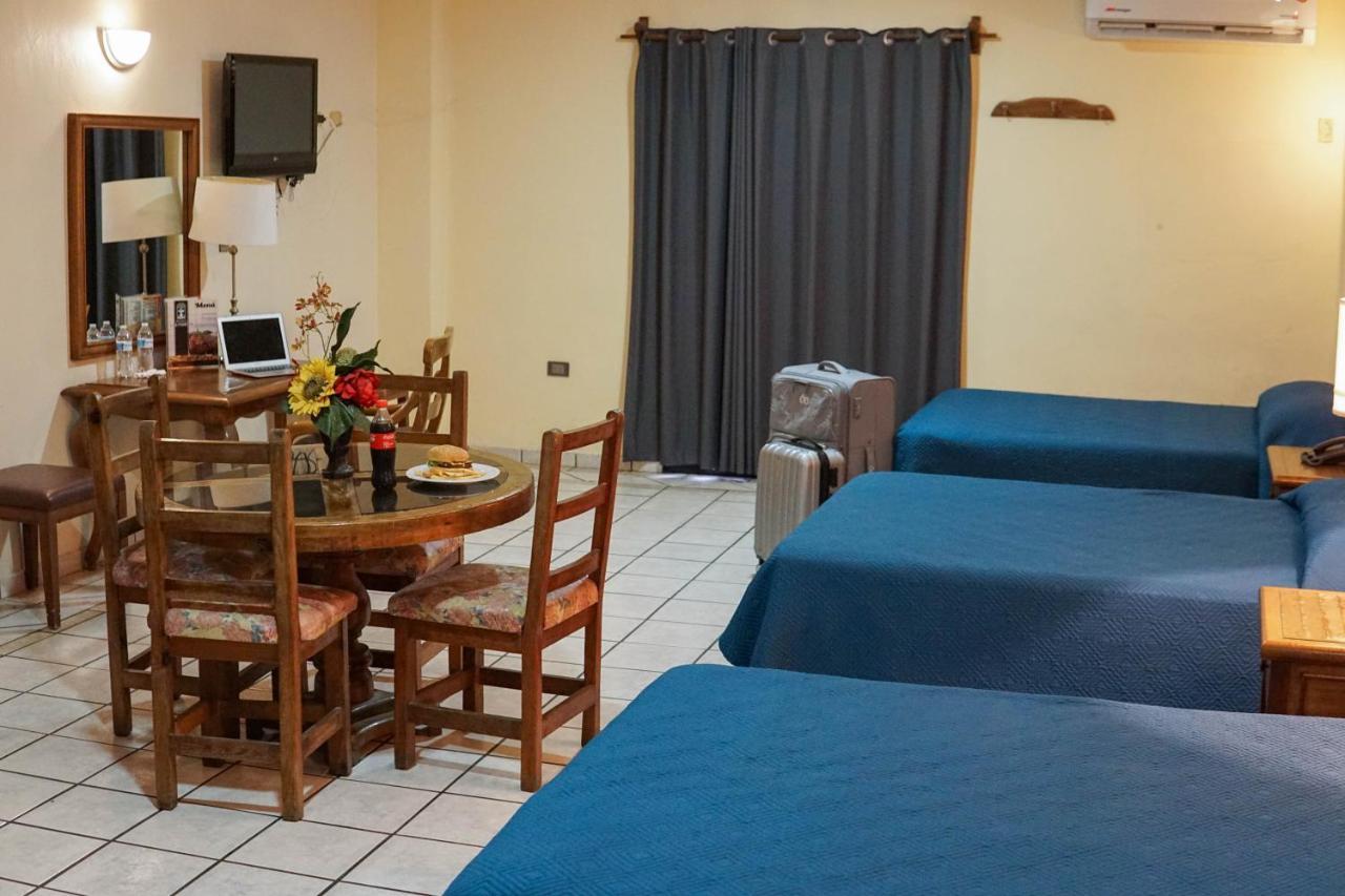 Hotel Las Fuentes Los Mochis Buitenkant foto