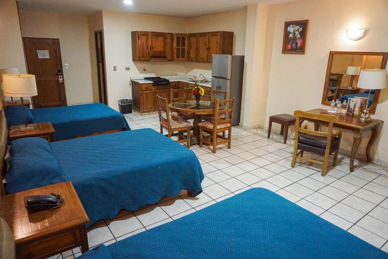 Hotel Las Fuentes Los Mochis Buitenkant foto