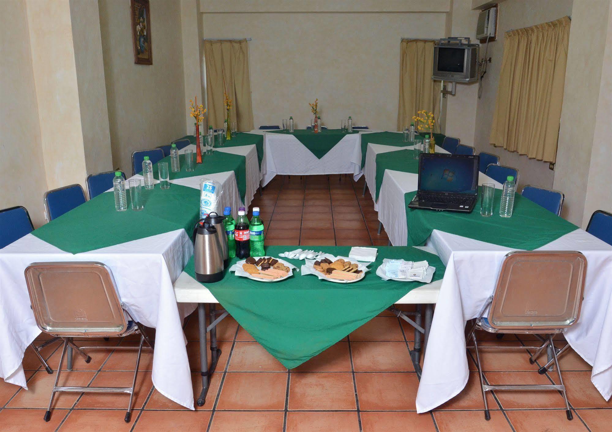 Hotel Las Fuentes Los Mochis Buitenkant foto