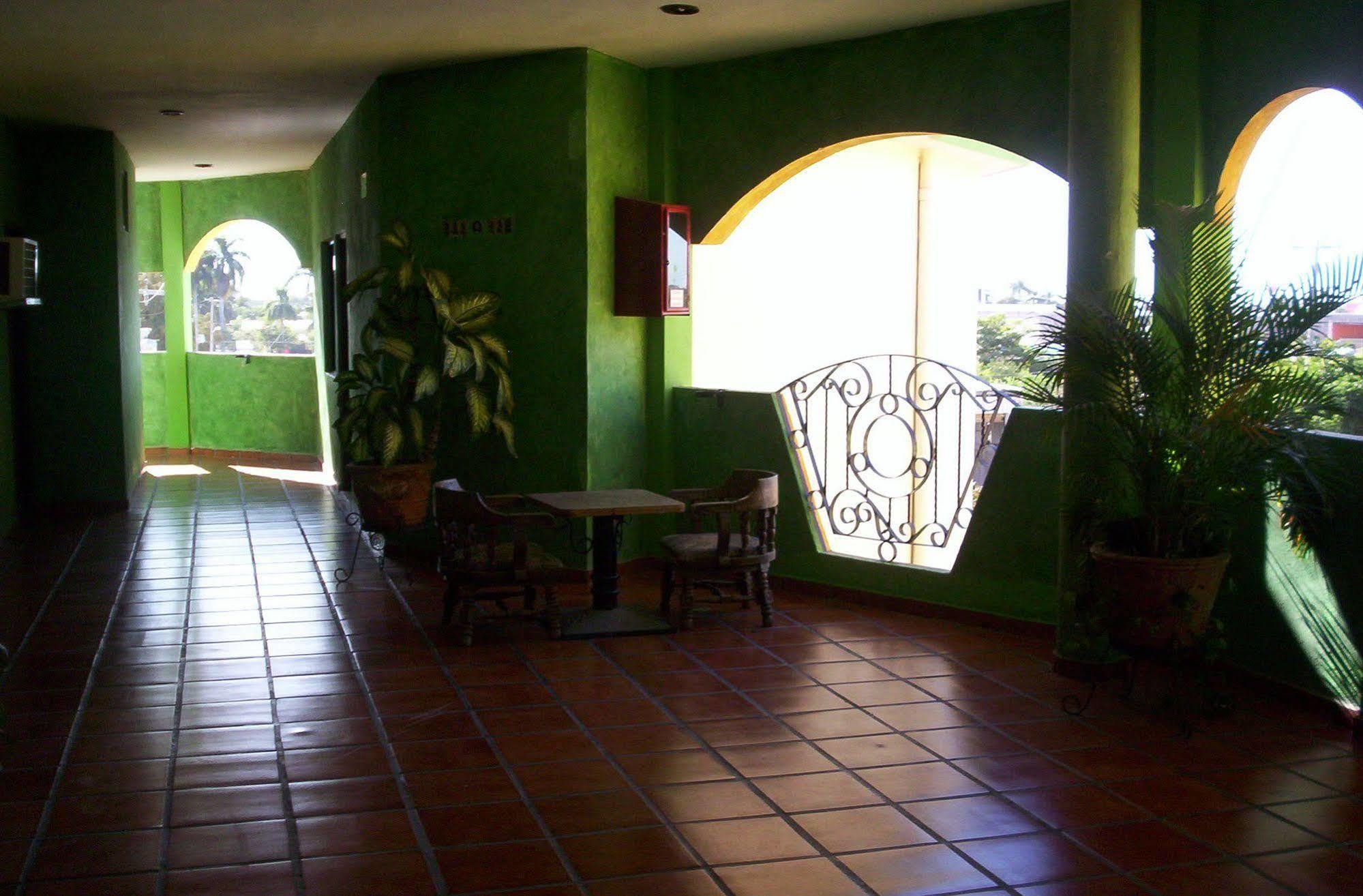 Hotel Las Fuentes Los Mochis Buitenkant foto